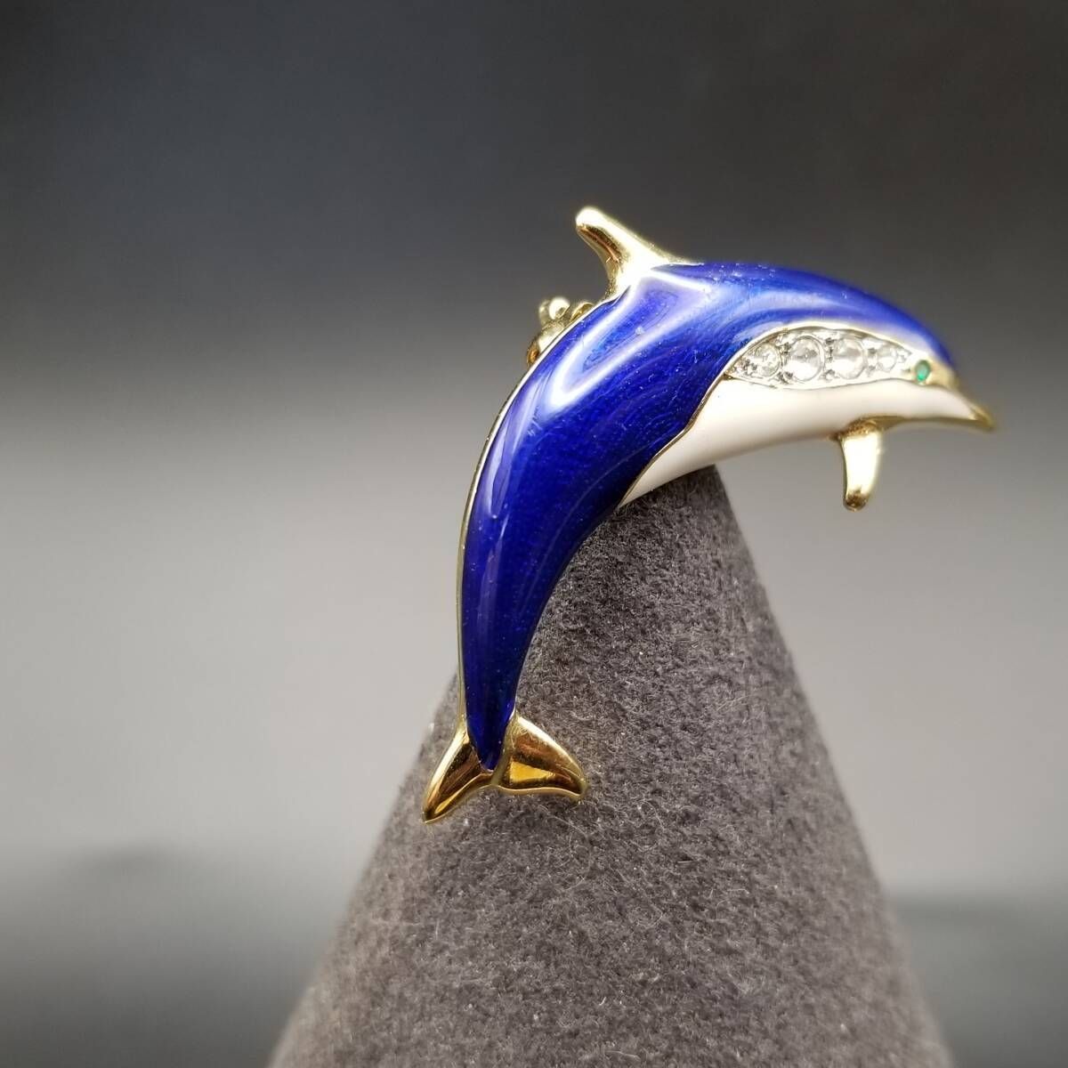 70's Beatrix Jewelry BJ 青い背中のイルカ 海の生き物モチーフ