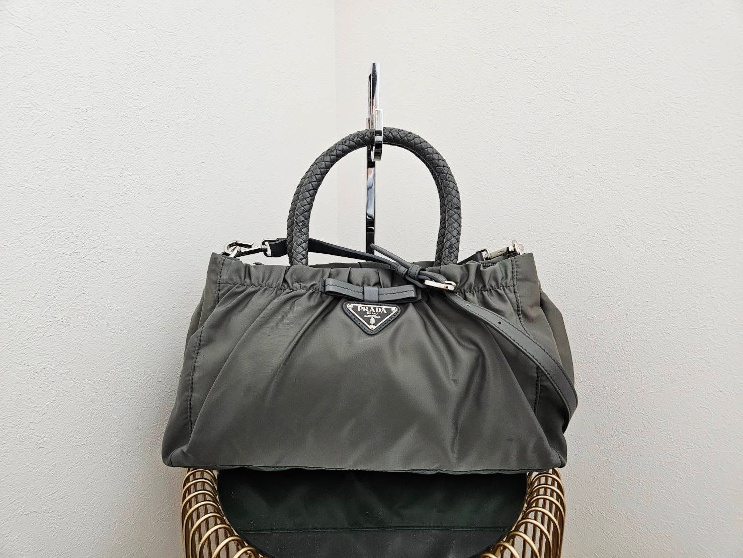 PRADA プラダ 2WAY ショルダーバッグ / ナイロン × レザー 三角ロゴ 