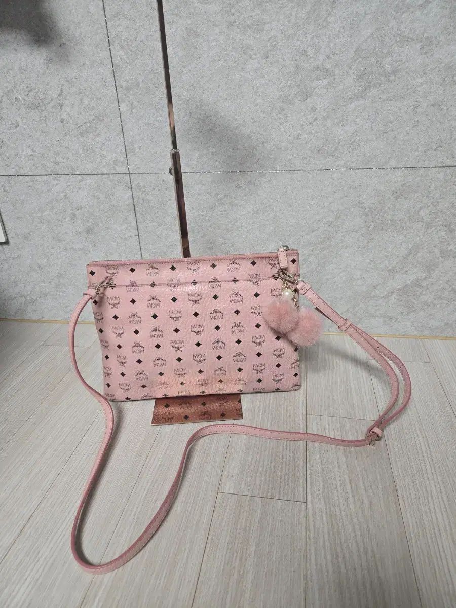 MCM ピンク クロスバック ショルダーバッグ
