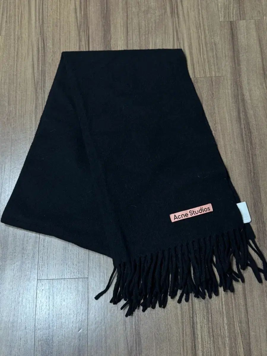 Acne Studios マフラー ブラック - メルカリ