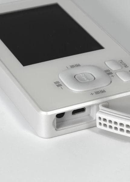 お風呂や洗面所 キッチンなどで使える防水テレビアウトドアに便利な防水3.2インチワンセグTVラジオ