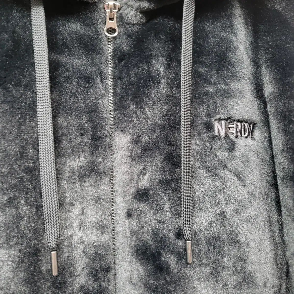 ノルディ NERDY ブラック ファー フーディー ジップアップ - メルカリ