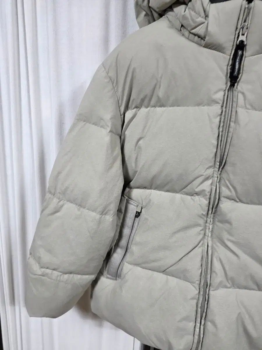 ナショナルジオグラフィック ダックダウン