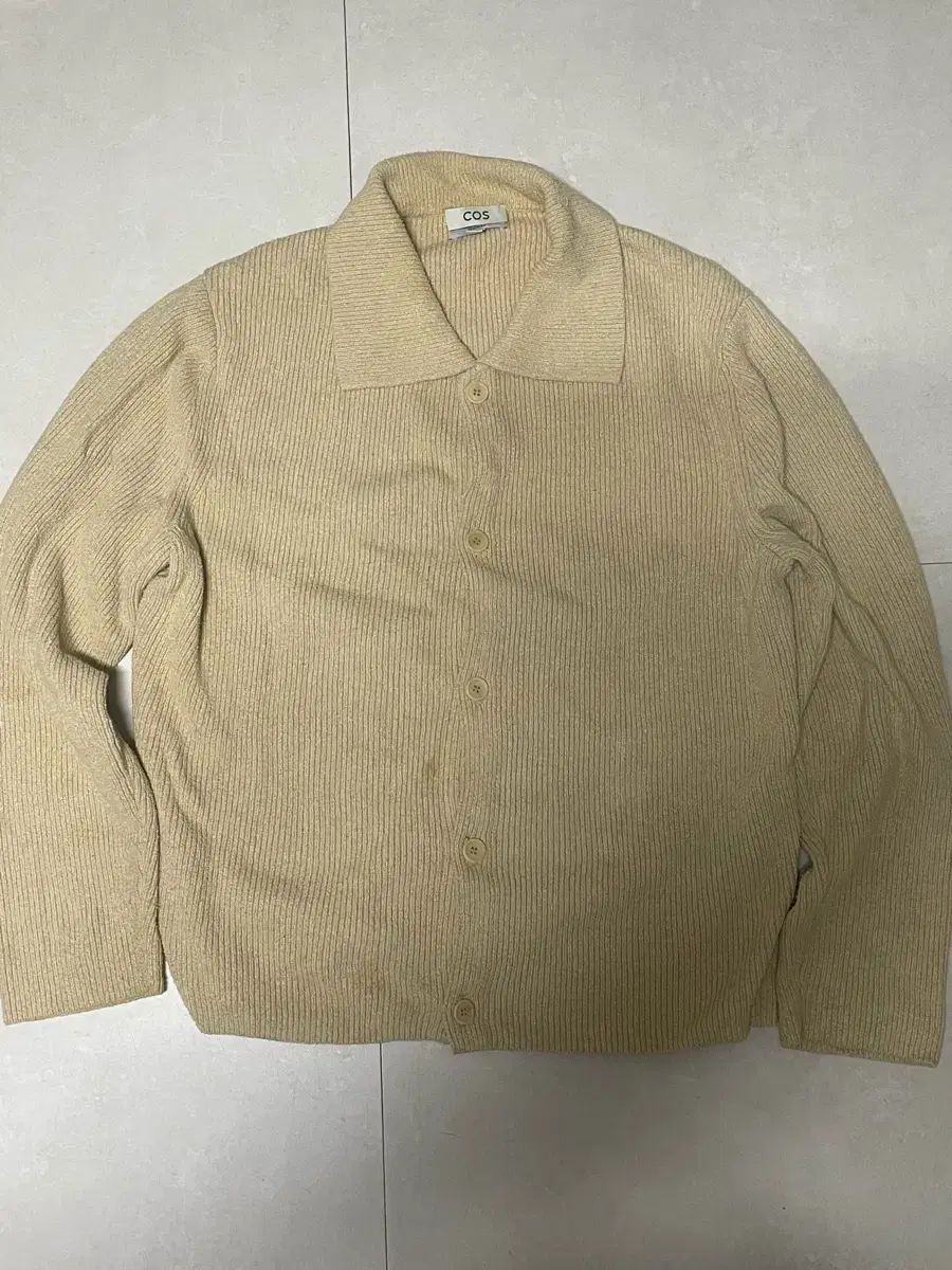 COS ベージュ色ウールニットカーディガン