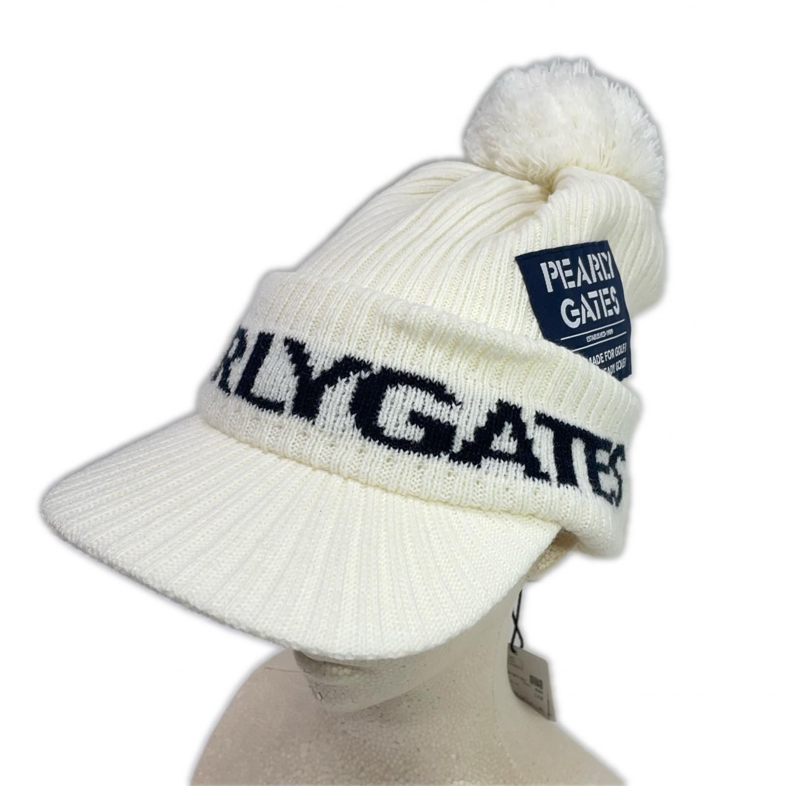 未使用品 パーリーゲイツ PEARLY GATES つば付ニット帽 フリー ホワイト 白 ボンボンニットキャップ