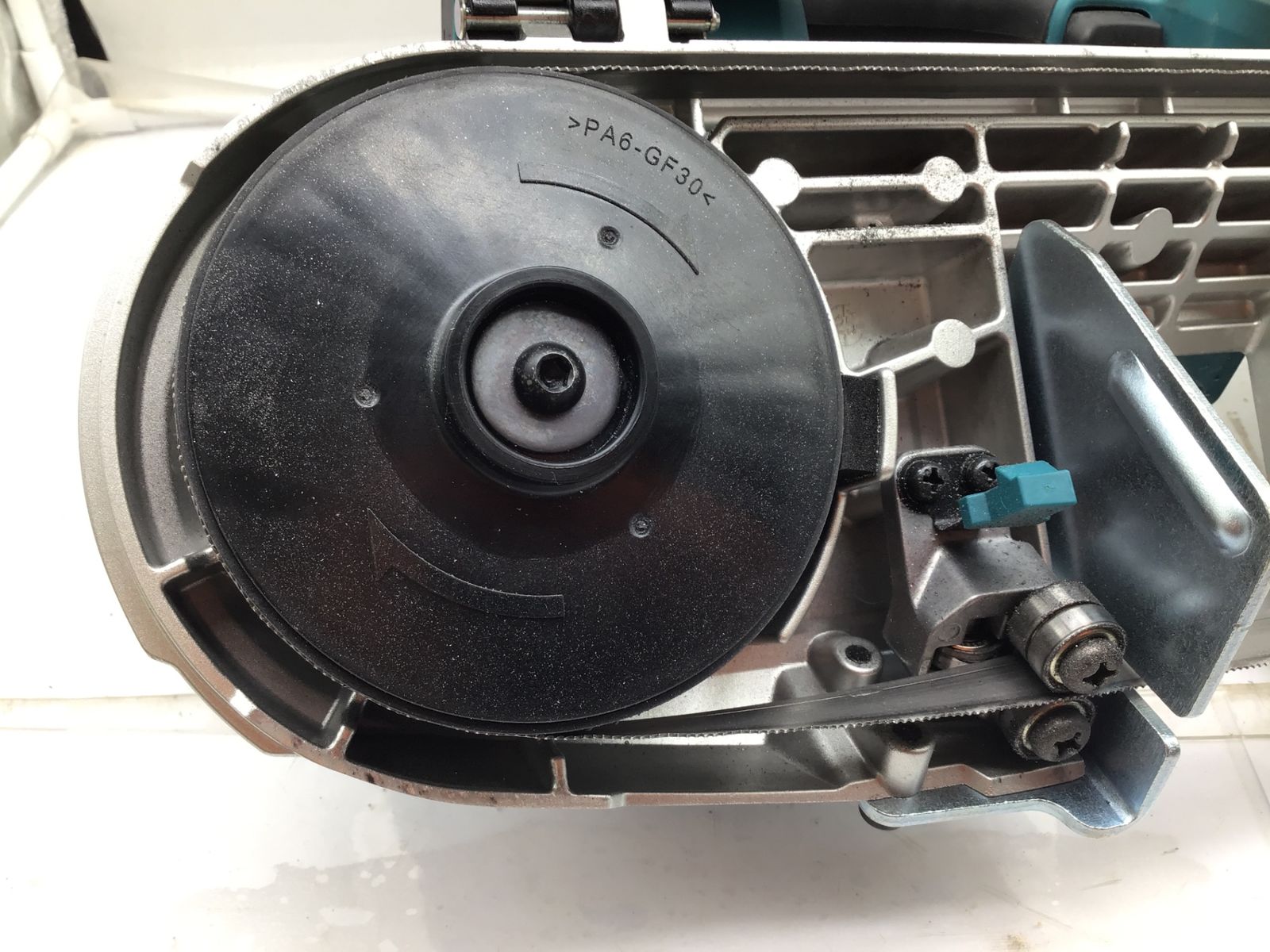 v充電式ポータブルバンドソー PB