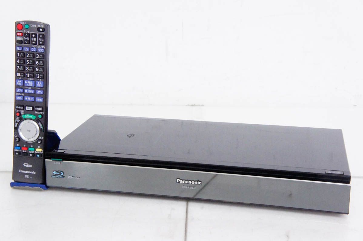 Panasonicパナソニック ブルーレイディスクレコーダー DMR-BZT 830 HDD 3 TB トリプルチューナー
