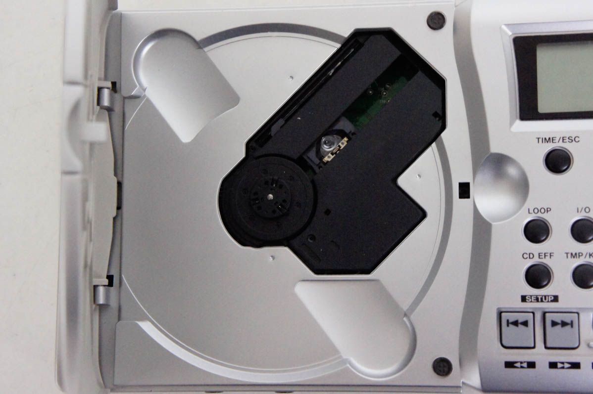 中古】C TASCAMタスカム ポータブルCDボーカルトレーナー CD-VT1mk2