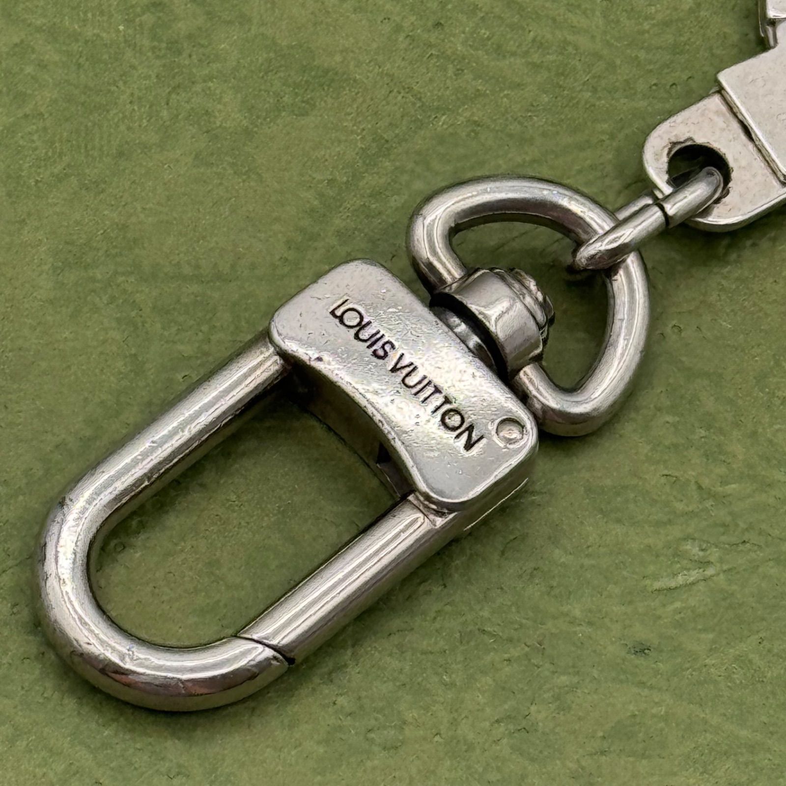 ルイヴィトン アノクレ キーホルダー シルバー 118472 - メルカリ