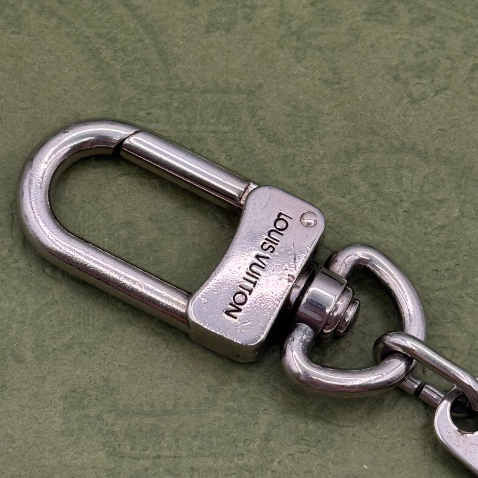 ルイヴィトン アノクレ キーホルダー シルバー 118472 - メルカリ