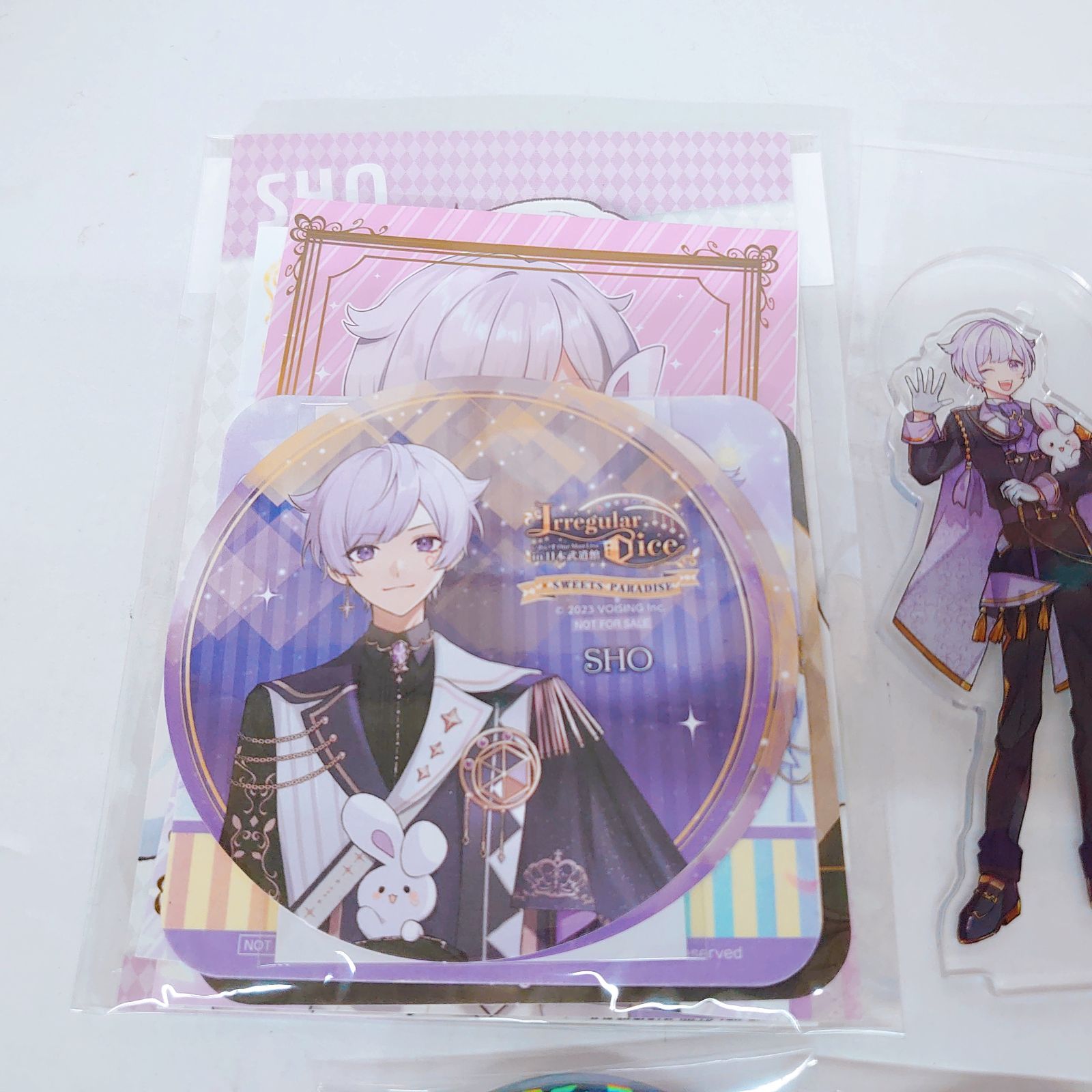 まとめ売り】いれいす 初兎 缶バッジ アクリルスタンド セット - メルカリ