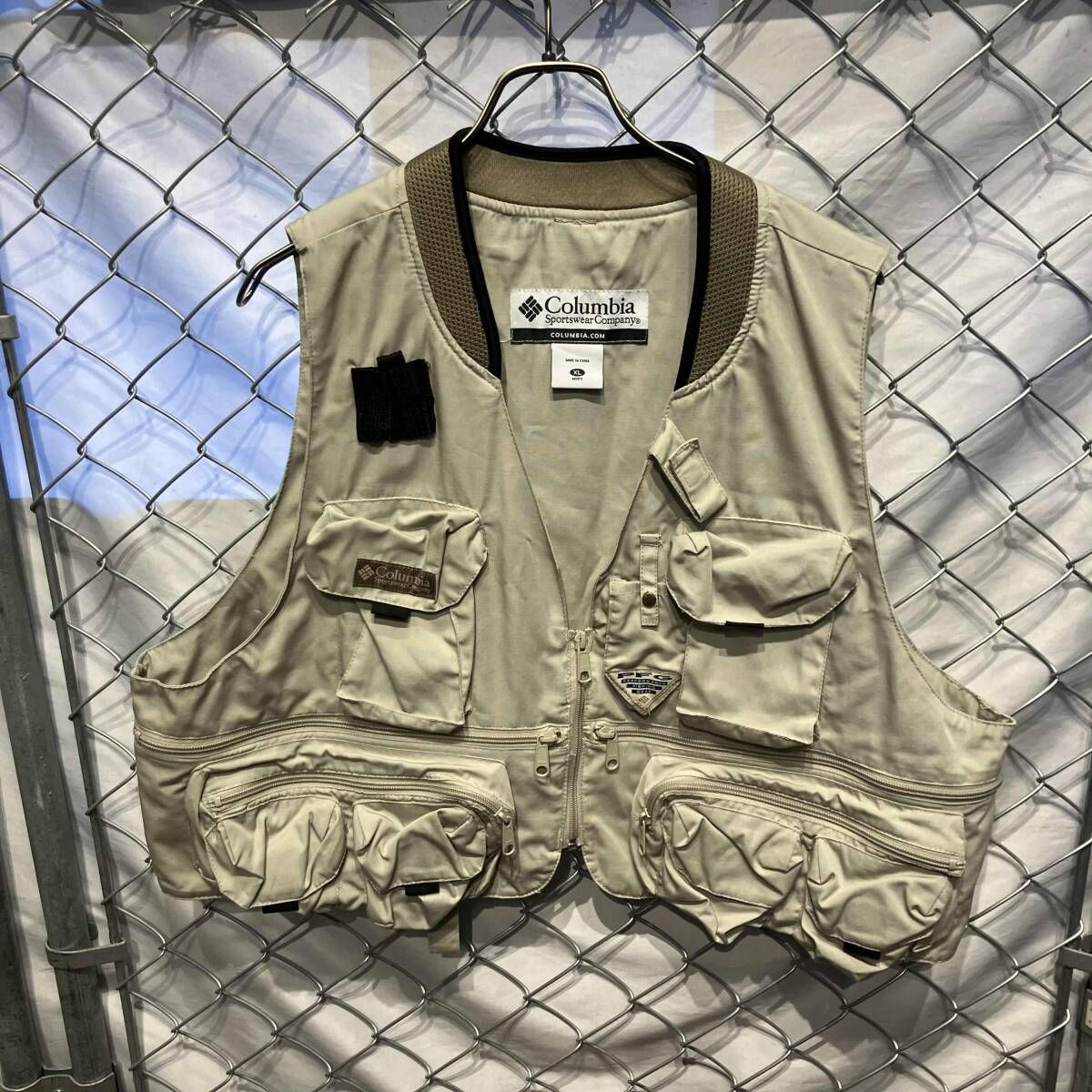 古着 00s Columbia フィッシングベスト PFG サイズXL ベージュ 