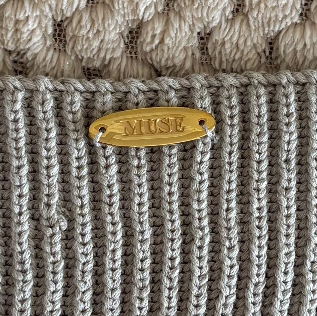 美品/定価3.3万】MUSE ドゥーズィエムクラス Code Lily Vネックプル