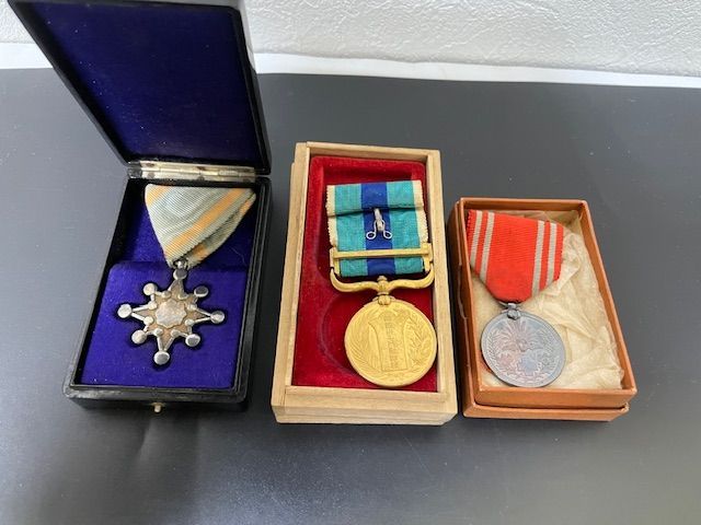 兵隊の勲章☆ 29881】勲章・日露戦争従軍記章・勲八等瑞宝章・日本赤十字社記章・3点