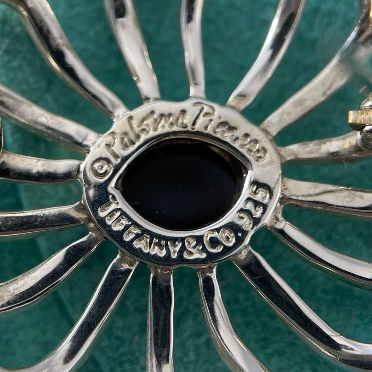 ティファニー オニキス デイジー フラワー ブローチ パロマピカソ