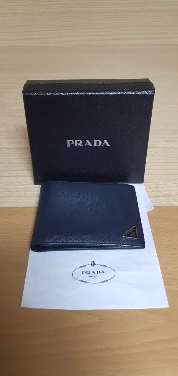 PRADA プラダ サフィアーノ 三角ロゴ 二つ折り財布 財布 A級 鑑定O