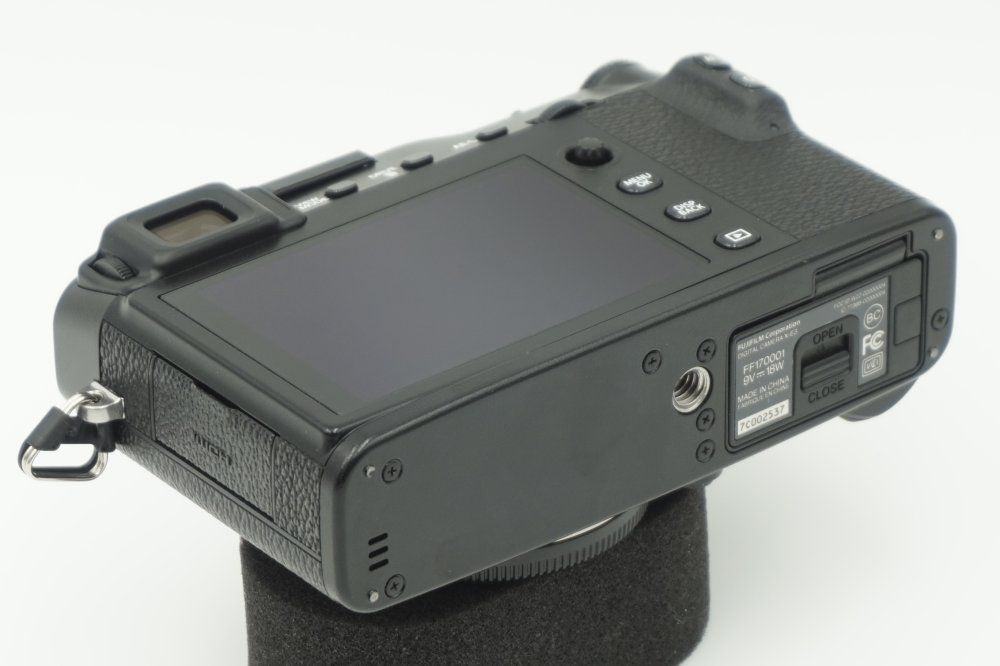  富士フイルム ミラーレス一眼カメラ X E 3ブラック 3 B ミラーレス一眼 デジタルカメラ