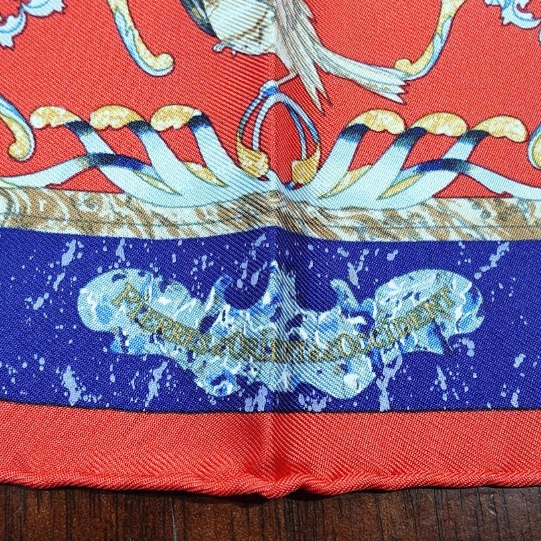 HERMES エルメス シルク ミニ スカーフ カレ45 東洋の石と西洋の石細工