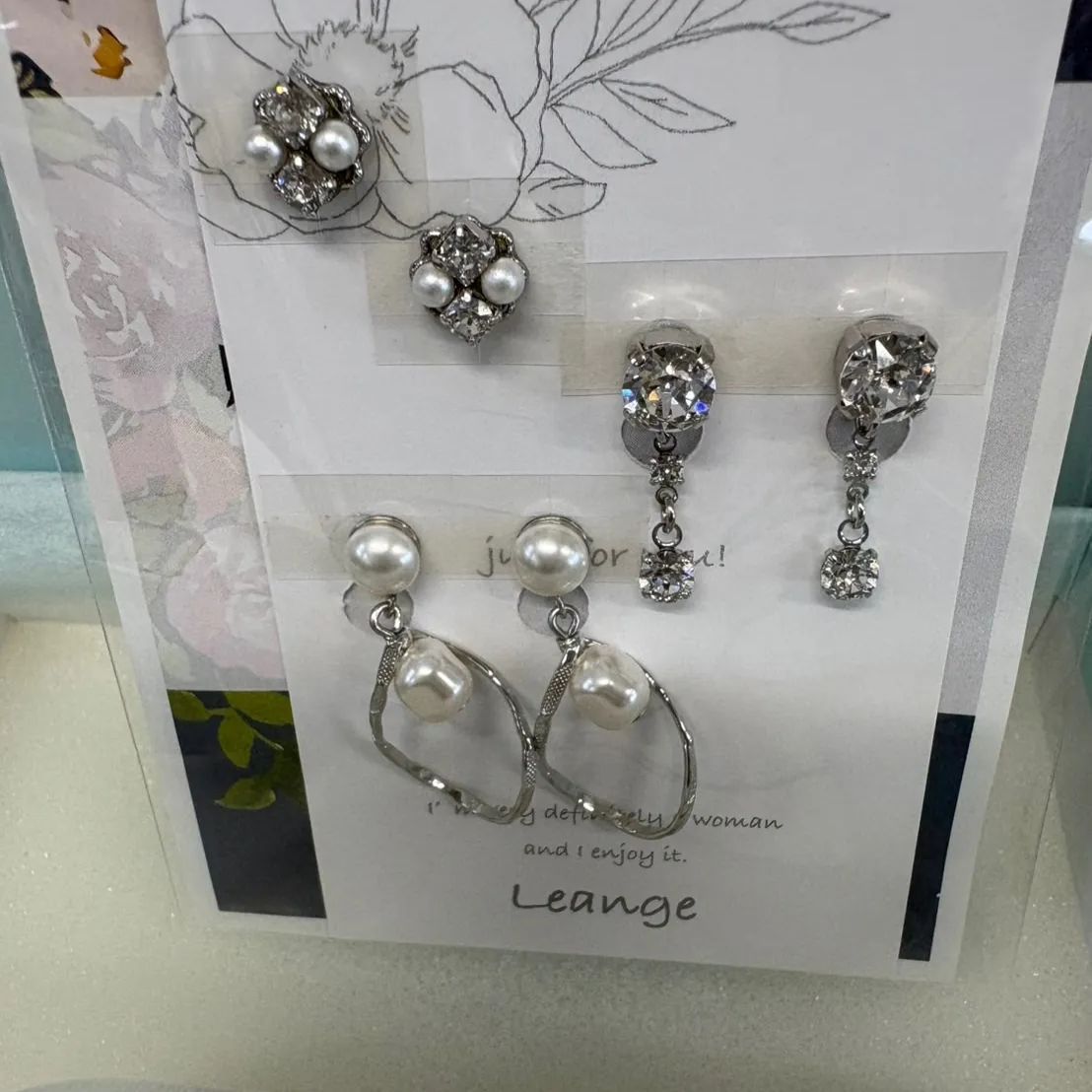 F-015-206 未使用 Leange 貼るだけピアス PiPPiスワロ