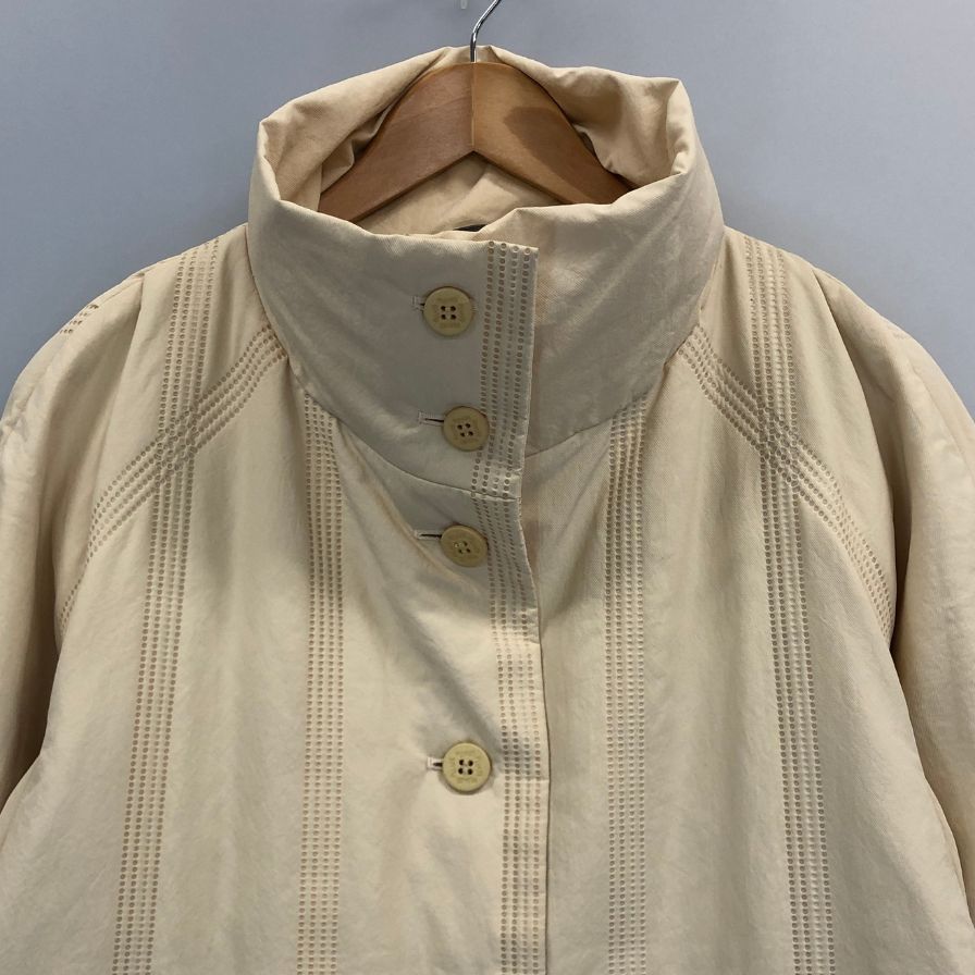 【迅速発送！】ISSEY MIYAKE イッセイミヤケ　ベージュ　ダウンコート プリーツプリーズ イッセイミヤケ ダウンコート ベージュ レディース