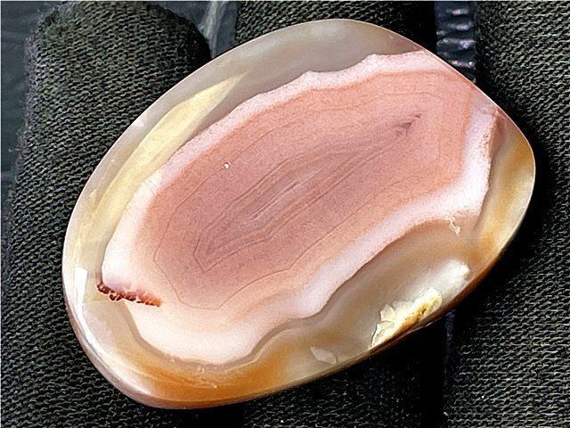 AAA級☆天然アゲート（メノウ　瑪瑙）原石YT2U8/274U30D AAA級☆天然アゲート（メノウ 瑪瑙）原石B88Y3/30Y08C - メルカリ