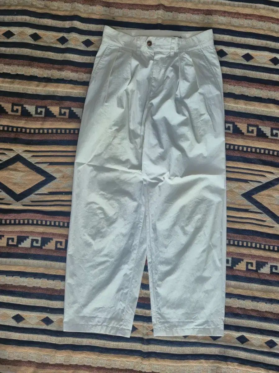 2 ROUGH SIDE ツータック パンツ エクリュ