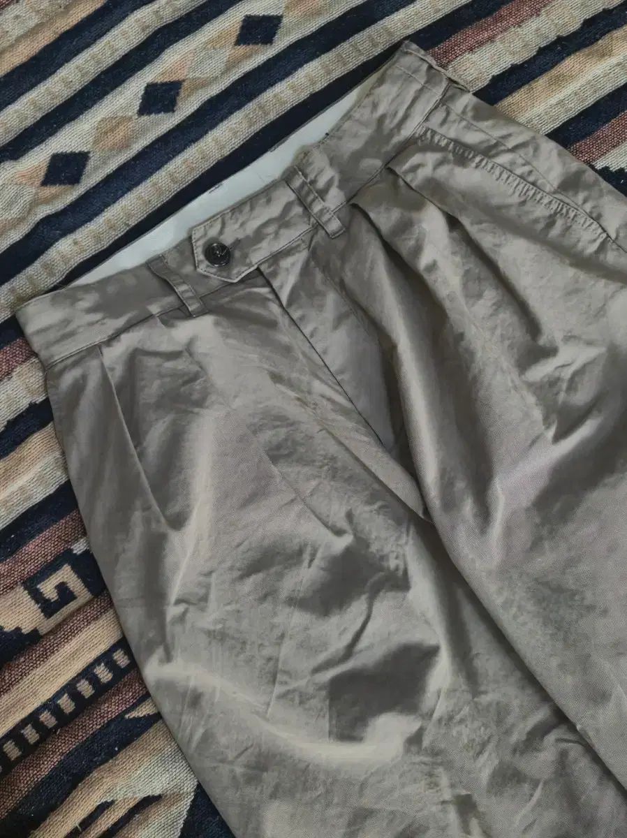 2 ROUGH SIDE ツータック パンツ マッド