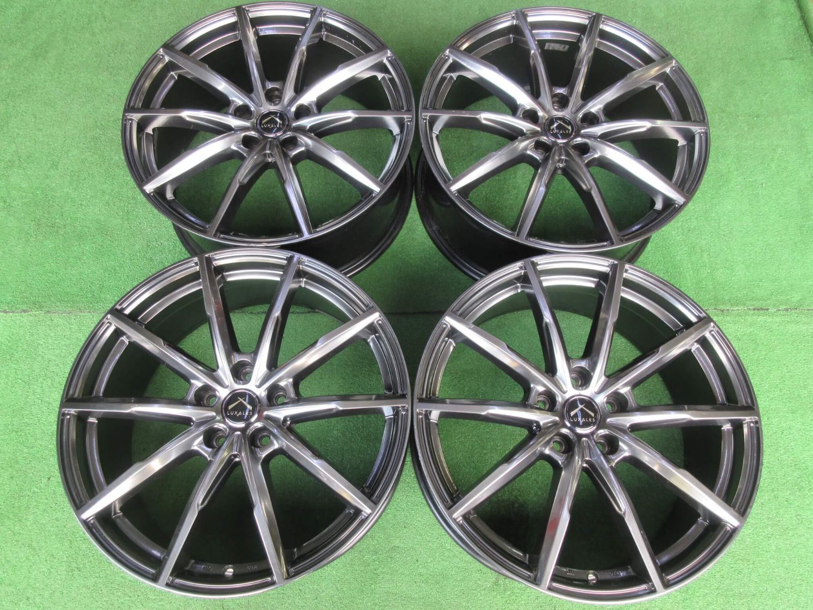 エクストレイル系中古ホイール！ ラグザレス PW-X2 8J-19 5H114.3