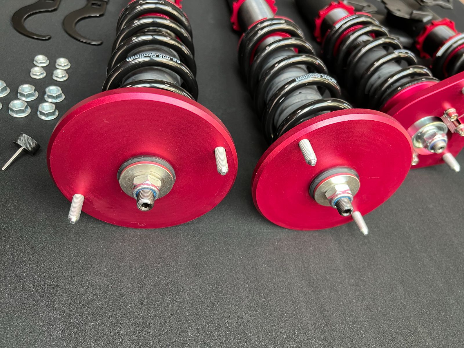 s15シルビアフルタップ式減衰力36段調整車高調 ☆新品☆送料無料 日産 S15 ニッサン シルビア フロントピロアッパー