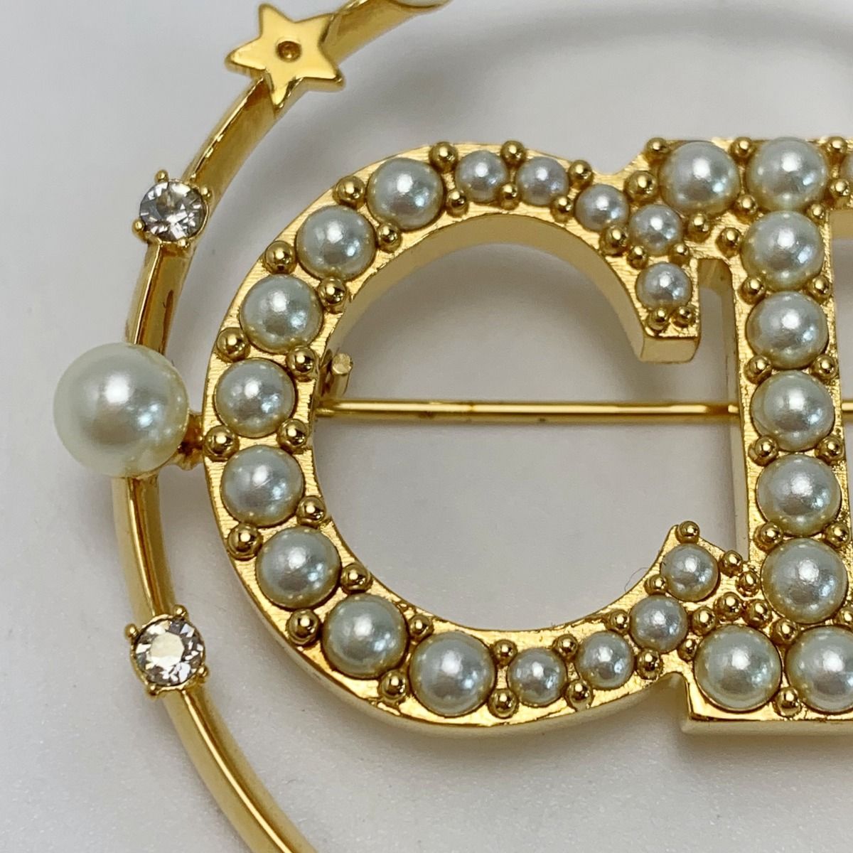 Christian Dior クリスチャンディオール ブローチ CDロゴ ゴールド