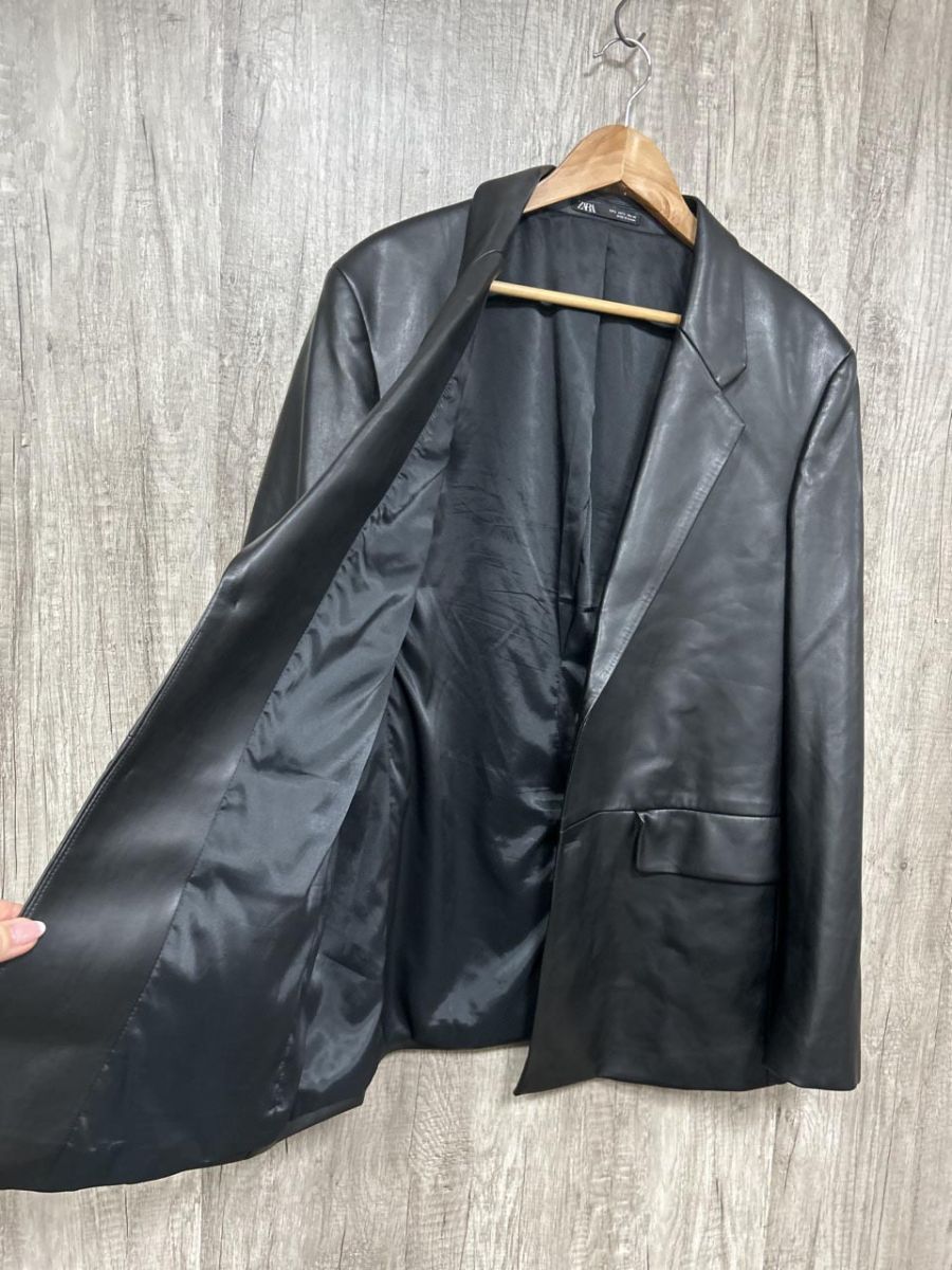 美品 ZARA ザラ フェイクレザーテーラードジャケット ビッグサイズ 