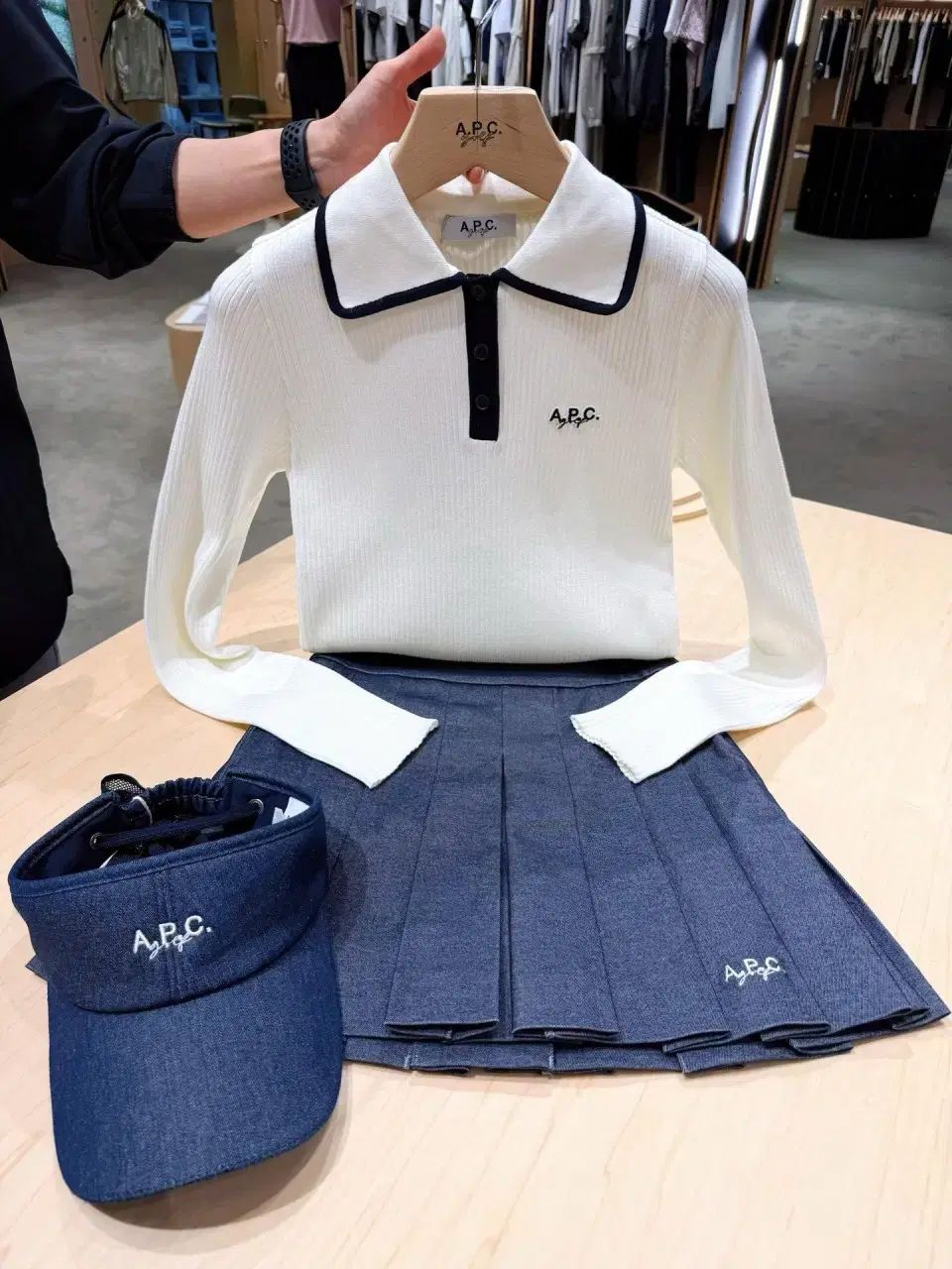 A.P.C. アー・ペー・セー レディースゴルフ スカート - メルカリ