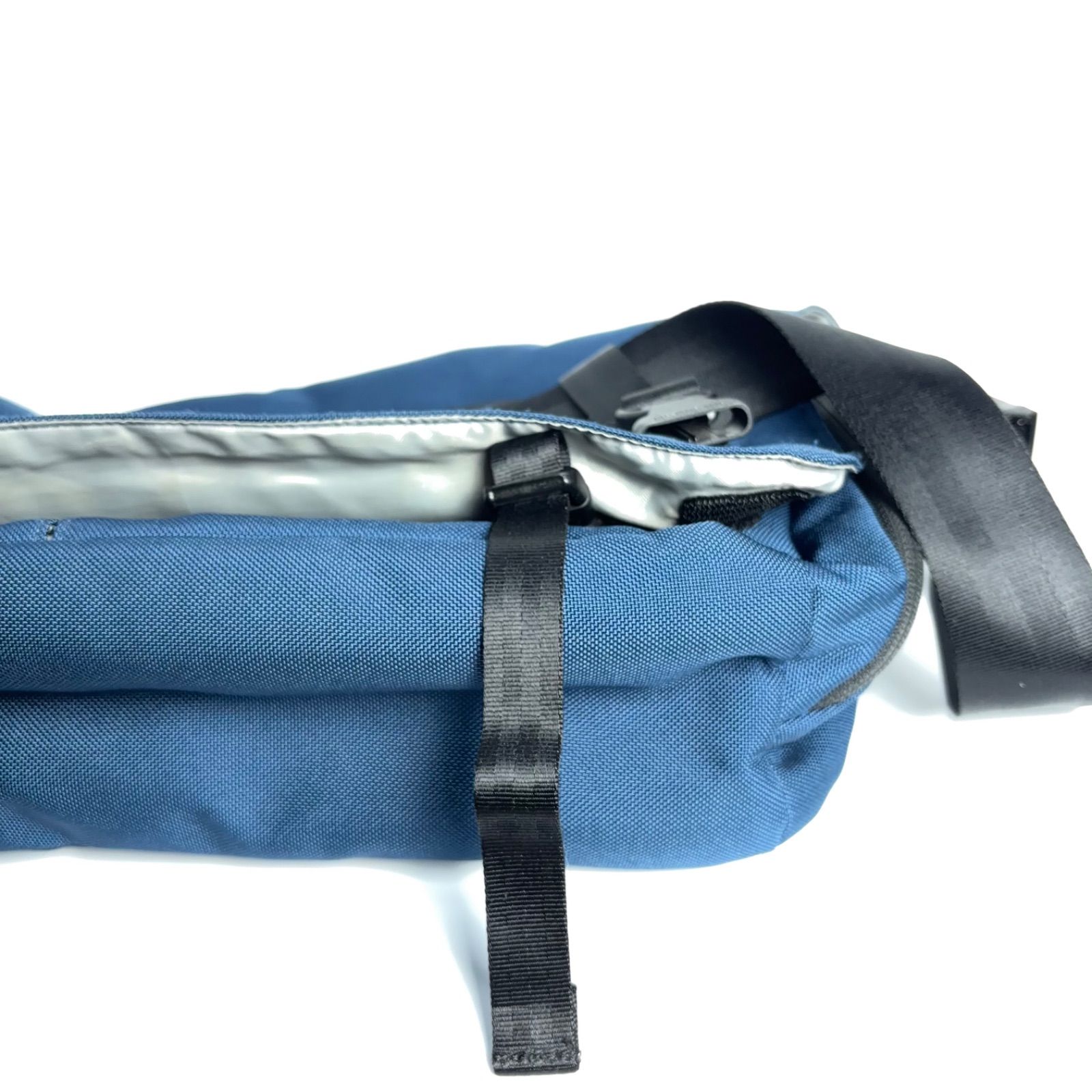 美品 patagonia パタゴニア ハーフマス ナイロン メッセンジャーバッグ