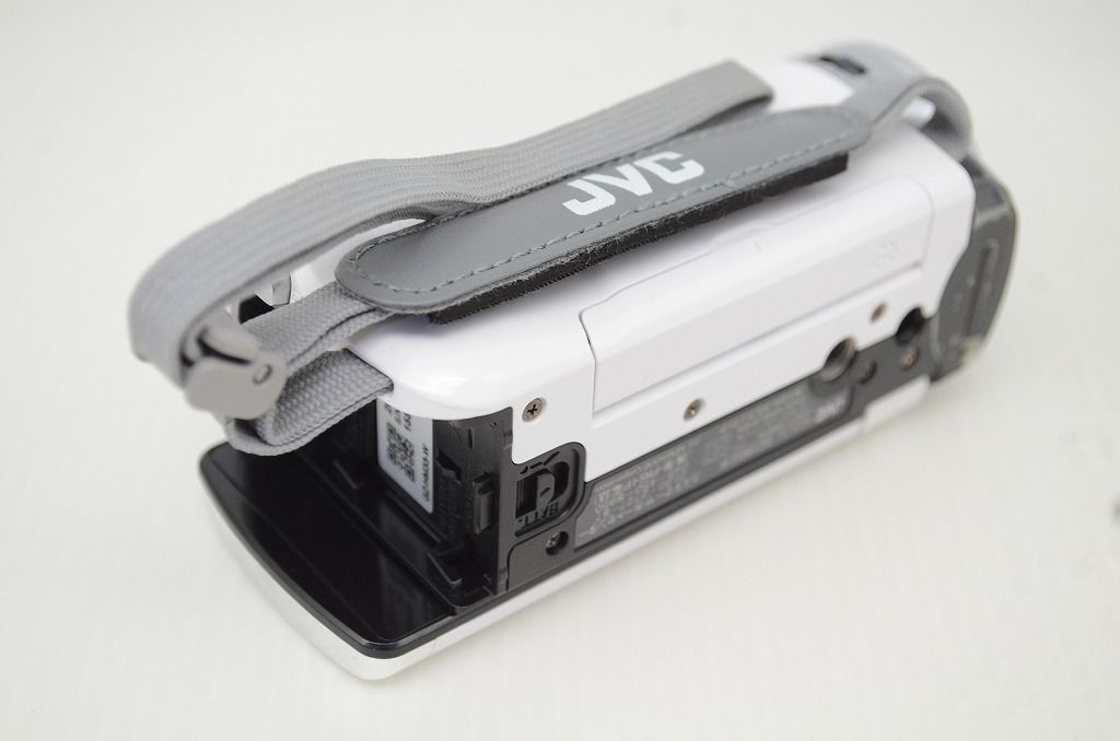 美品 JVC ケンウッド Everio GZ-HM33 デジタルビデオカメラ ホワイト