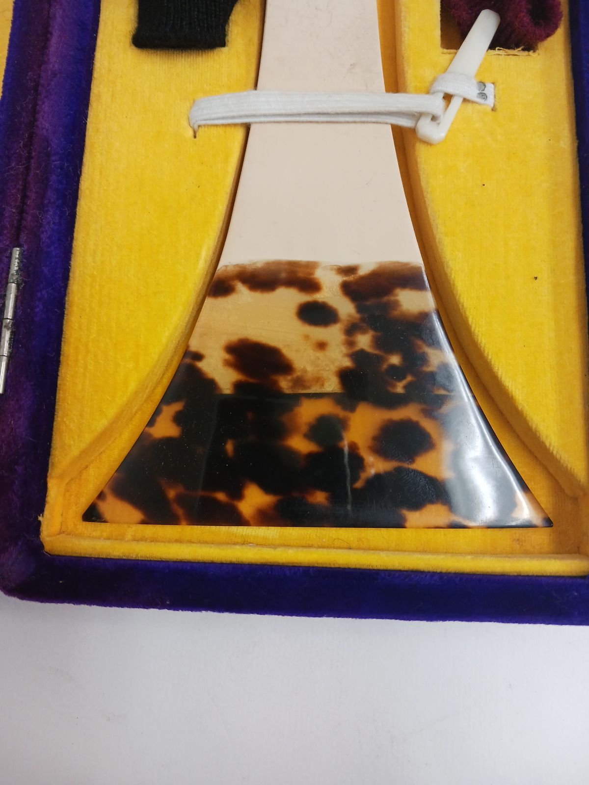 中古品】津軽三味線用 鼈甲バチ 三味線撥 1枚甲 プラスチック持ち手