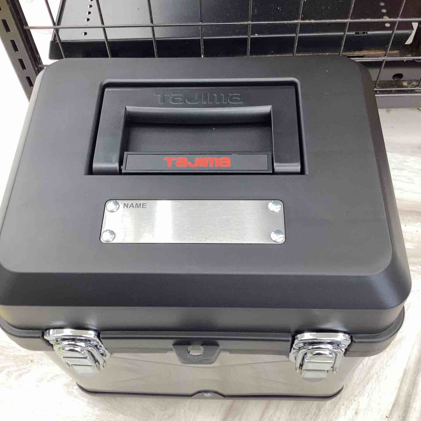 グリーンレーザー墨出し器