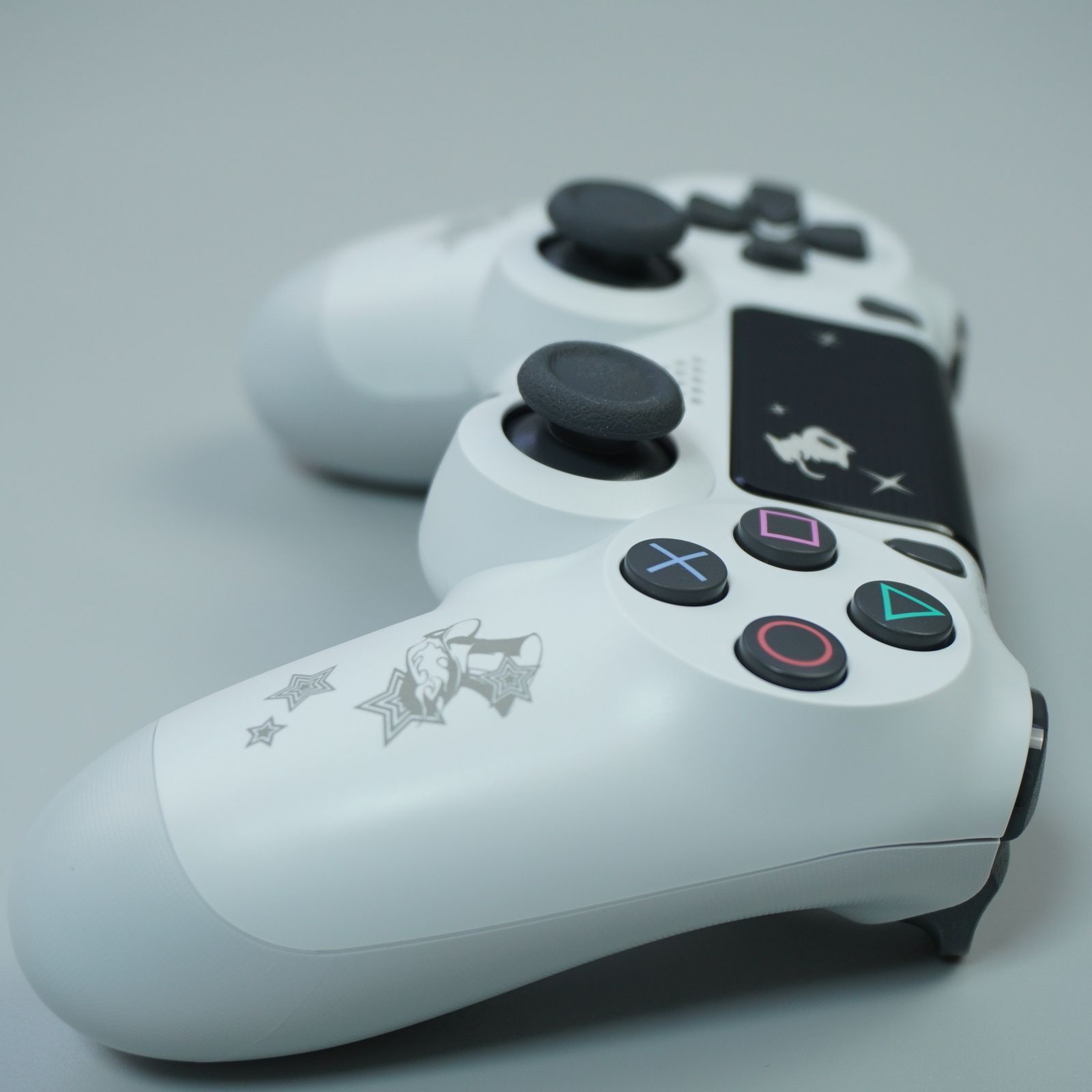 グレイシャホワイト m