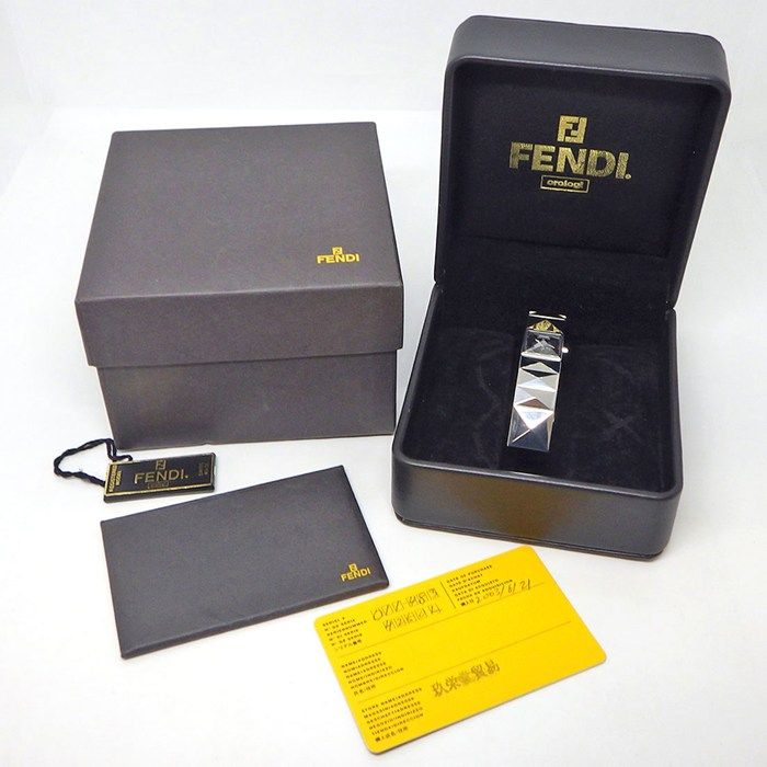 フェンディ FENDI 腕時計 ピラミッド バングルウォッチ 4250L スクエア
