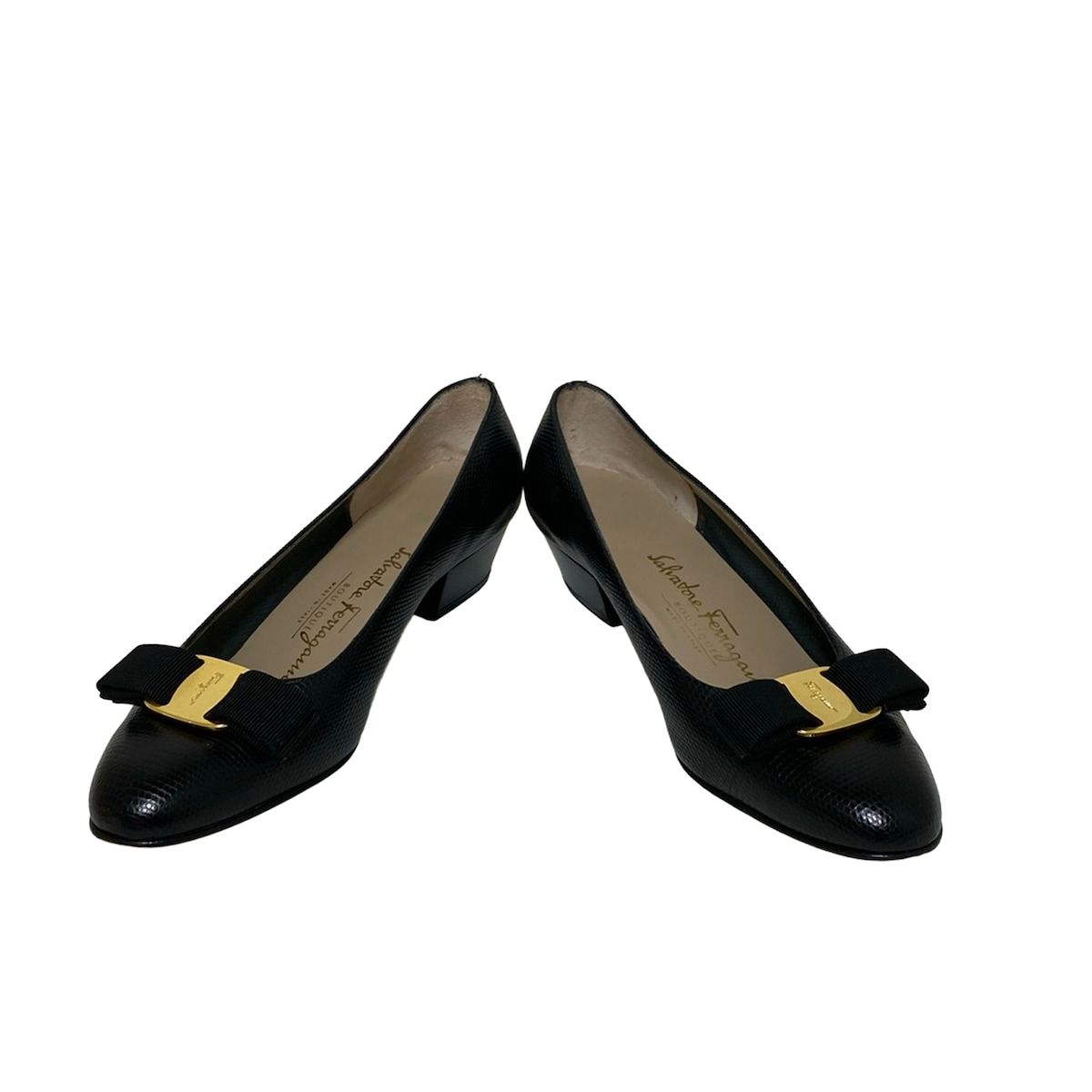 SalvatoreFerragamo サルバトーレフェラガモ パンプス 6 C レディース - 黒 型押し加工 ヴァラ レザー