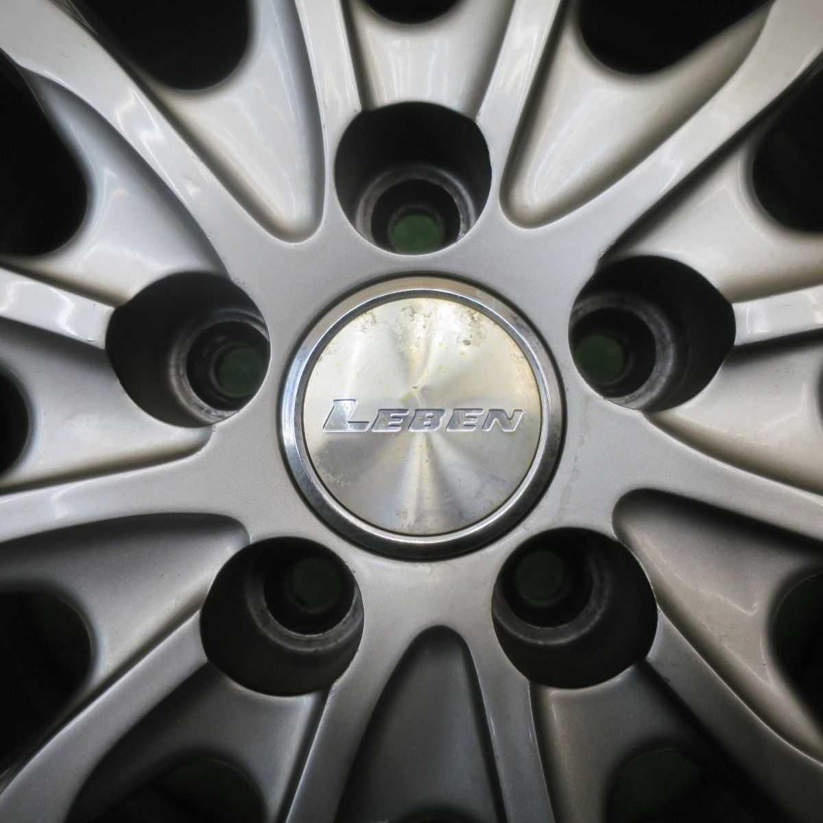 バリ溝！23年！9.5分☆プリウス 等 195/65R15 スタッドレス