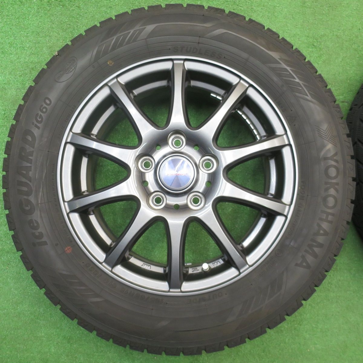 バリ溝！23年！キレイ！9.5分以上☆スタッドレス 195/65R15 ヨコハマ