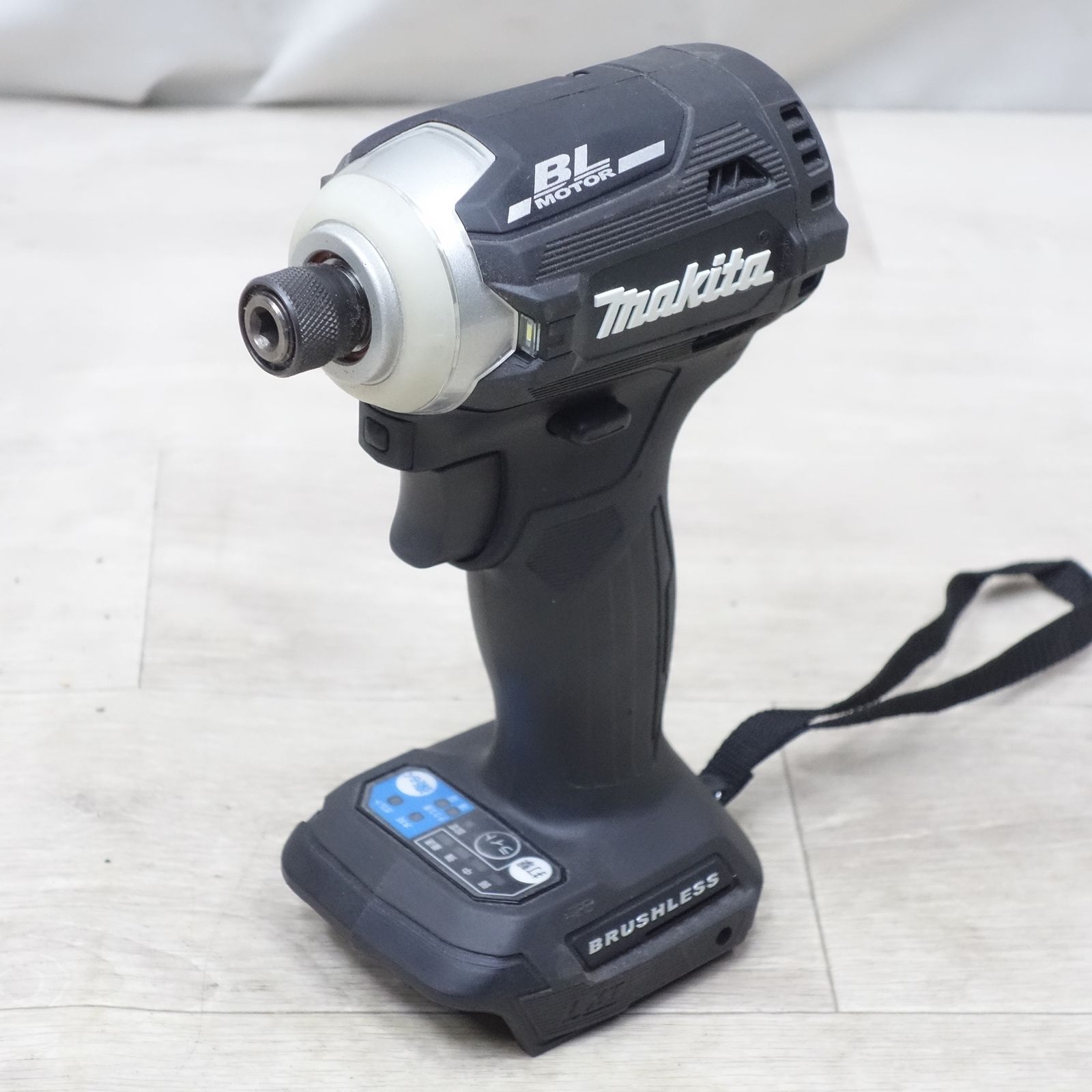 付き マキタ 充電式 インパクトドライバ TD 171 D 電動 工具 18 V makita コードレス 本体のみ