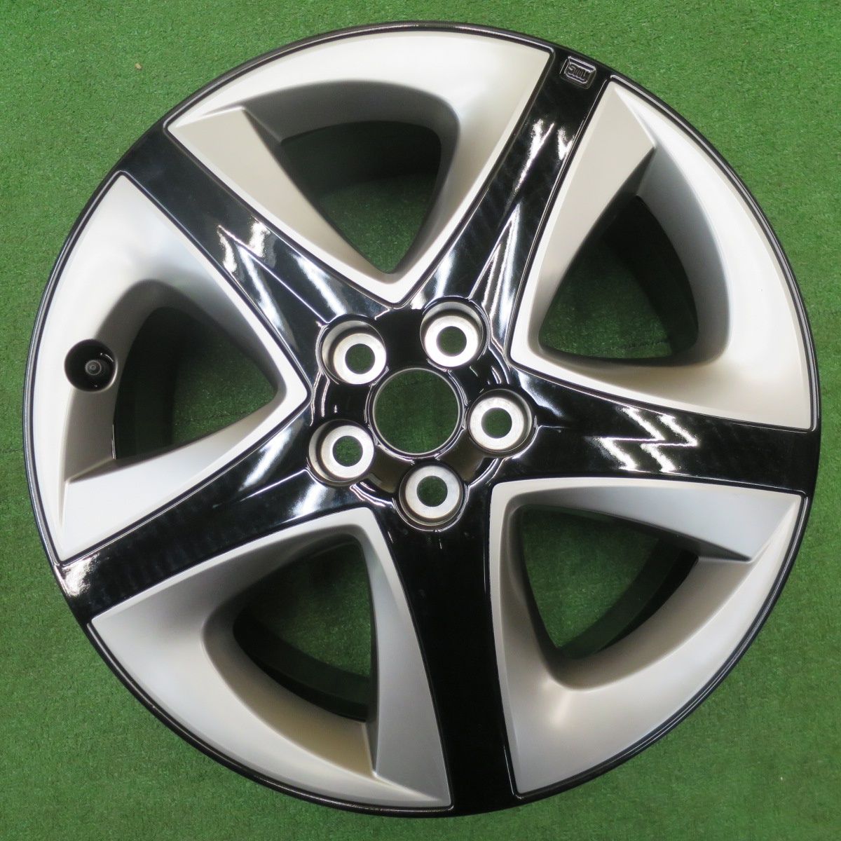 送料無料] 新車外し☆トヨタ 50系 プリウス ツーリング 純正 ホイール