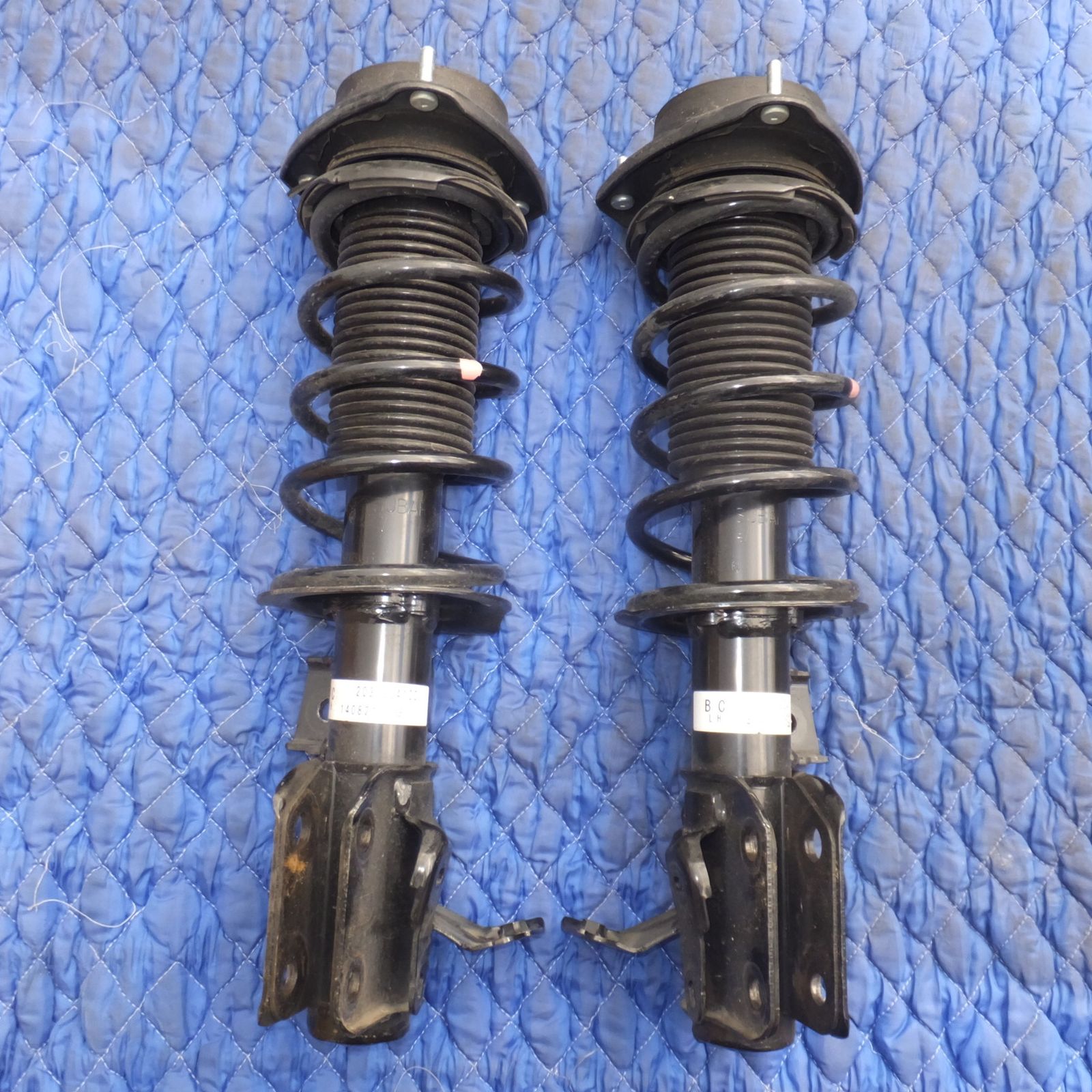 送料無料] ☆トヨタ TOYOTA 純正 86 ZN6 サスペンション 20310CA100