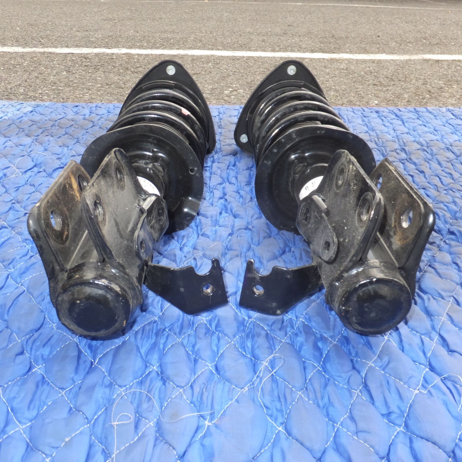 送料無料] ☆トヨタ TOYOTA 純正 86 ZN6 サスペンション 20310CA100