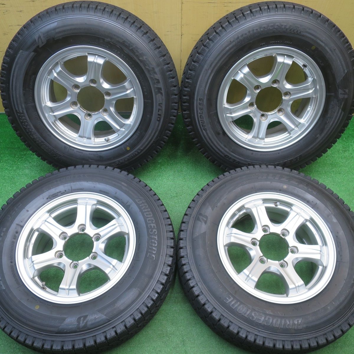 バリ溝 24年 9 5分 KEELER 195 80 R 15 107 105 N スタッドレス ブリヂストン ブリザック VL 10 キーラー 15インチ PCD 139 7 6 H ス