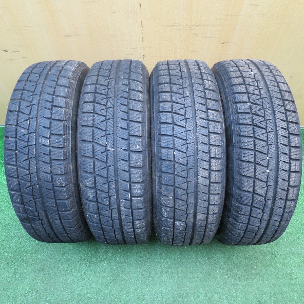 バリ溝！23年！キレイ！ほぼ10分☆スタッドレス 195/65R15