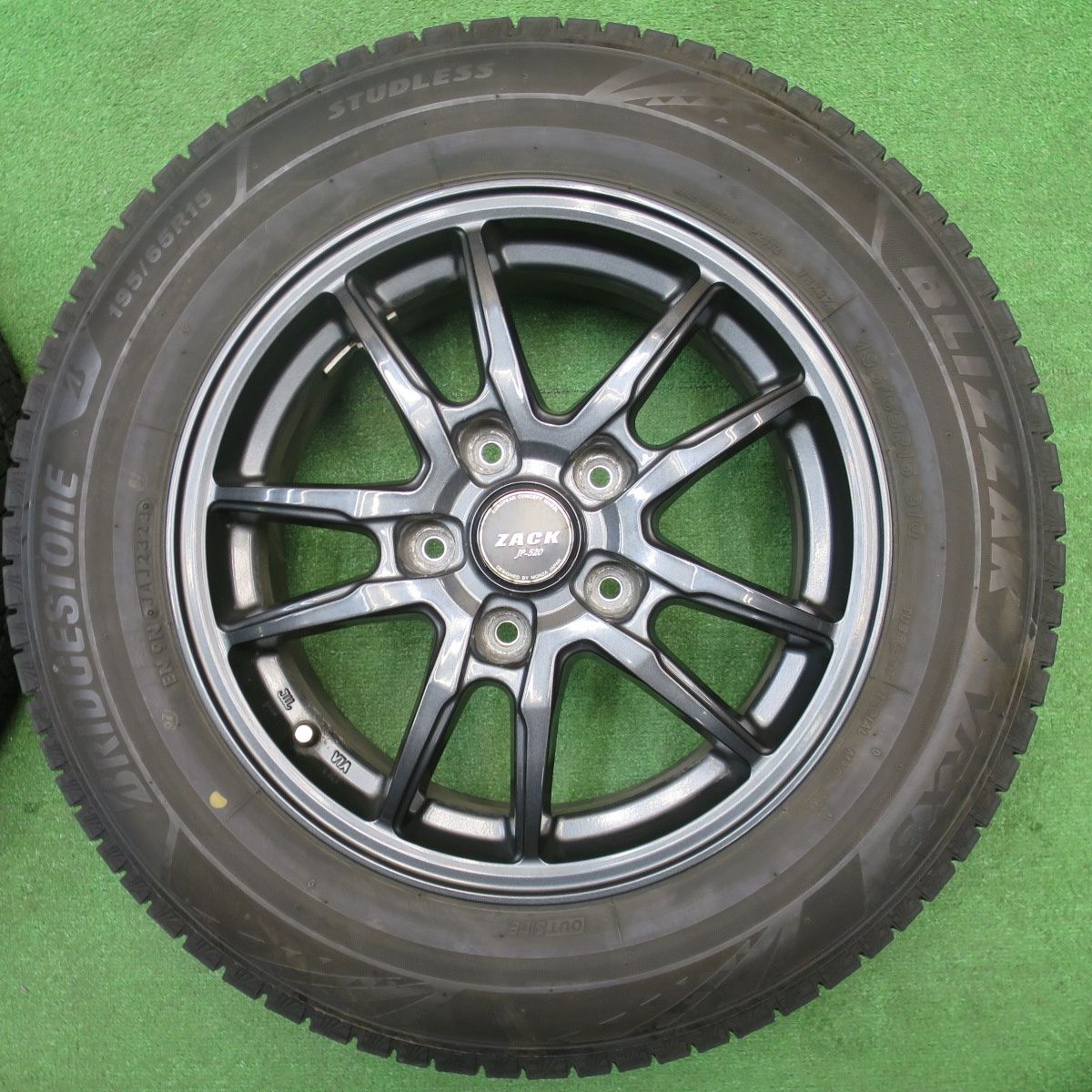 バリ溝！23年！キレイ！8.5分☆スタッドレス 195/65R15 ブリヂストン
