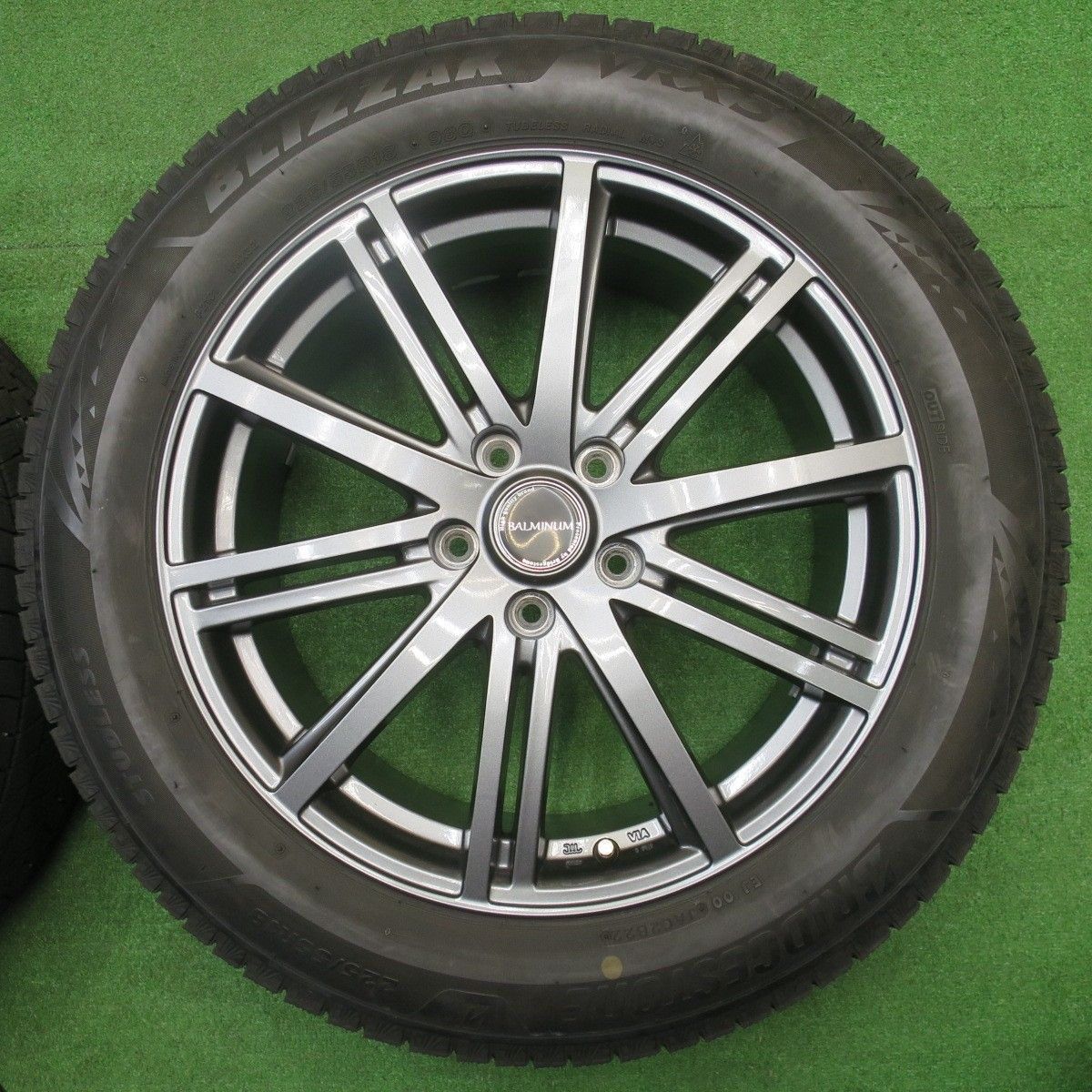 バリ溝 22年 キレイ 9分 スタッドレス 225 55 R 18 ブリヂストン ブリザック VRX 3 バルミナ 18インチ PCD 114 5 H ス