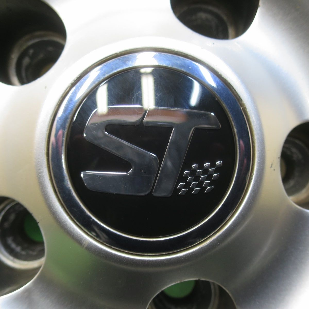  21年 ルノー カングー 等 SPORT TECHNIC 195 65 R 15 スタッドレス グッドイヤー アイスナビ7 スポーツテクニック 15インチ PCD 108 5 H 5112412イス 15インチ タイヤ ホイールセット